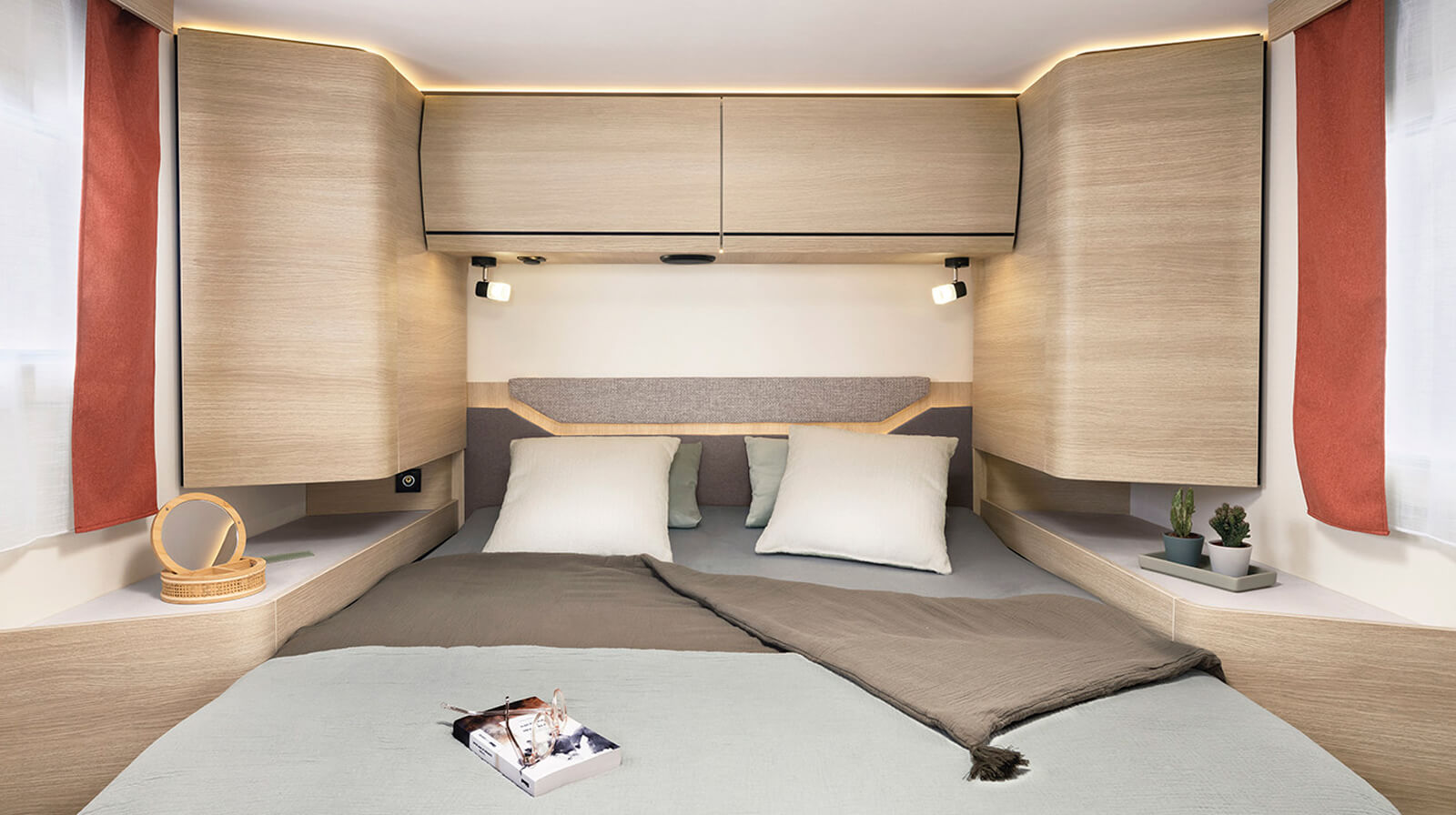 Interior photos RAPIDO Camper C86 NIGHT EDITION
