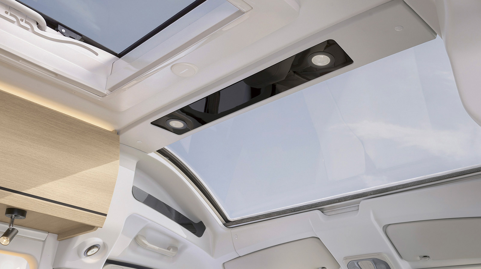 Interior photos RAPIDO Camper V55