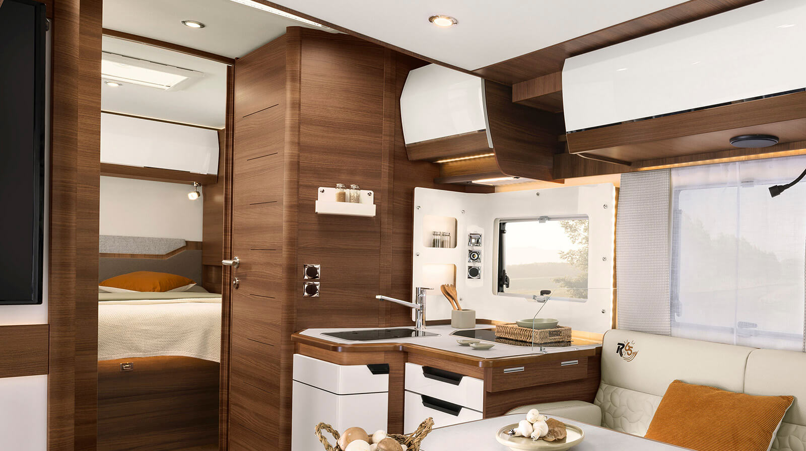 Interior photos RAPIDO Camper 696F