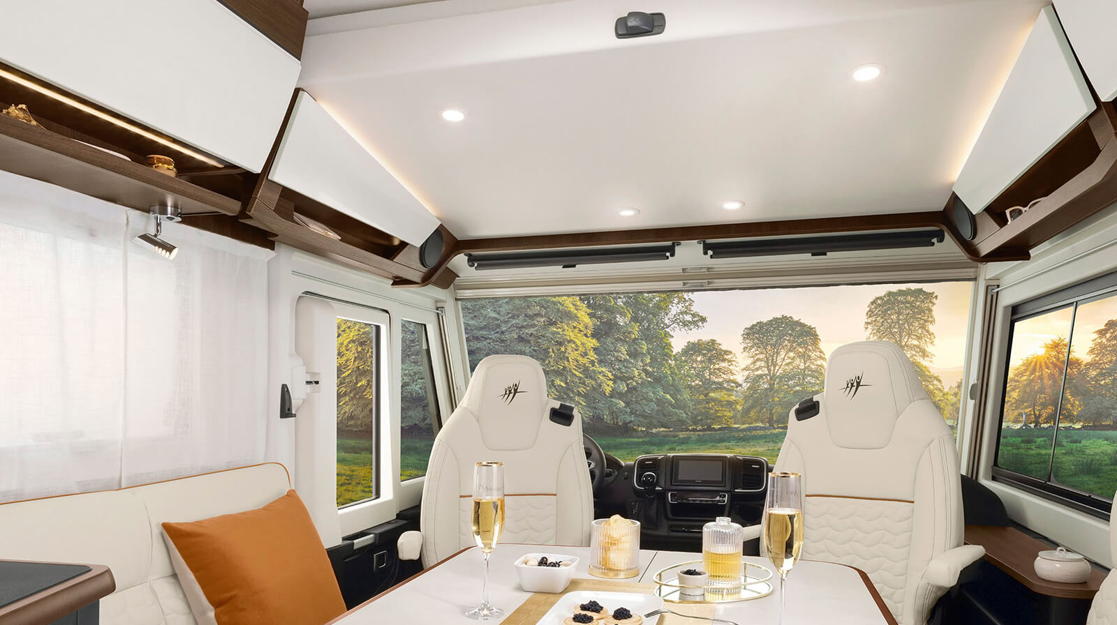 Interior photos RAPIDO Camper 8066dF