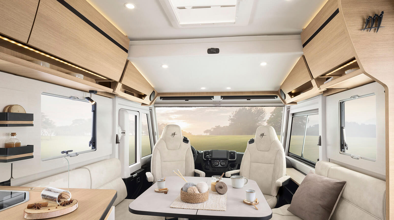 Interior photos RAPIDO Camper 8096dF
