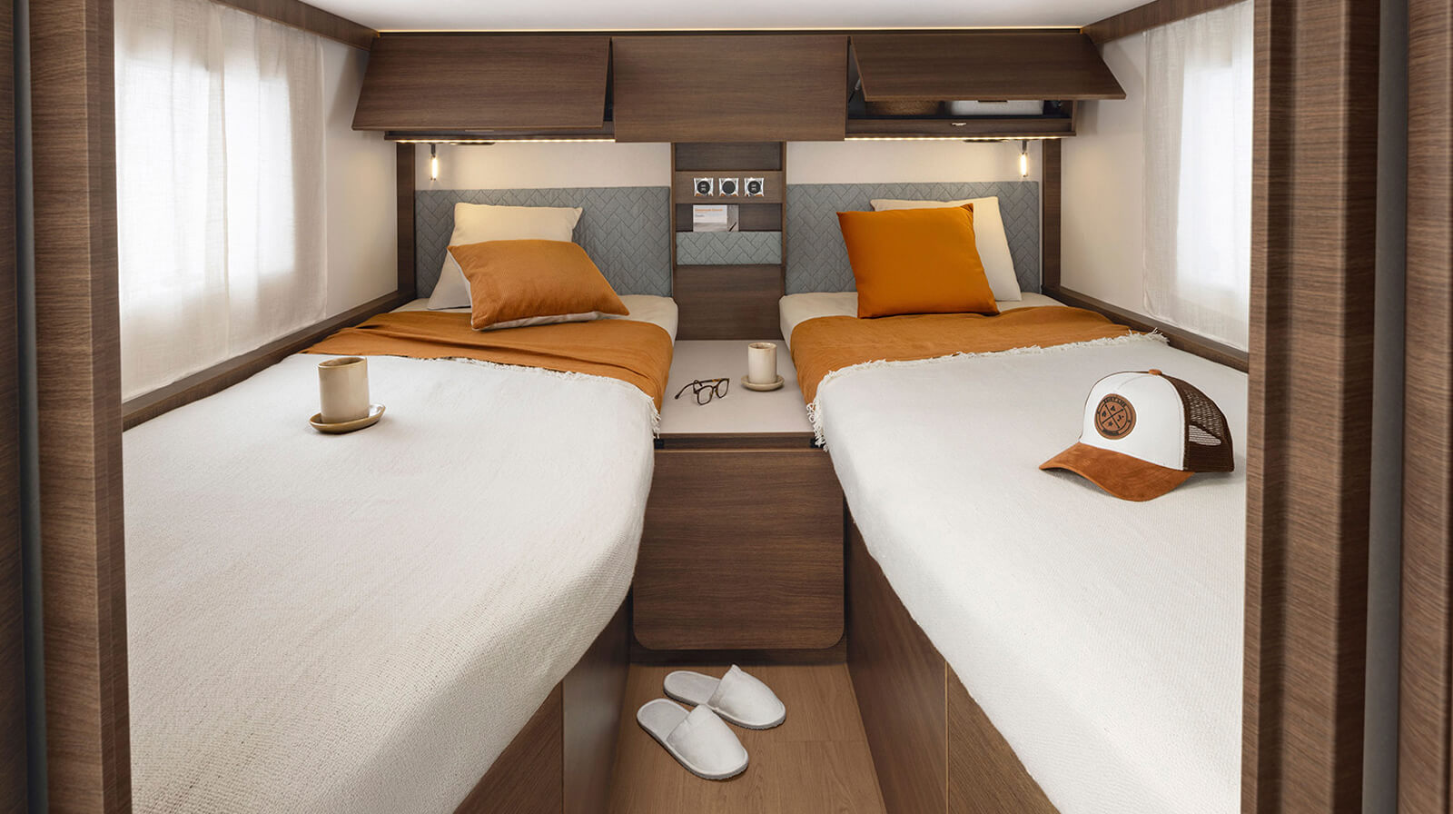 Interior photos RAPIDO Camper 866F