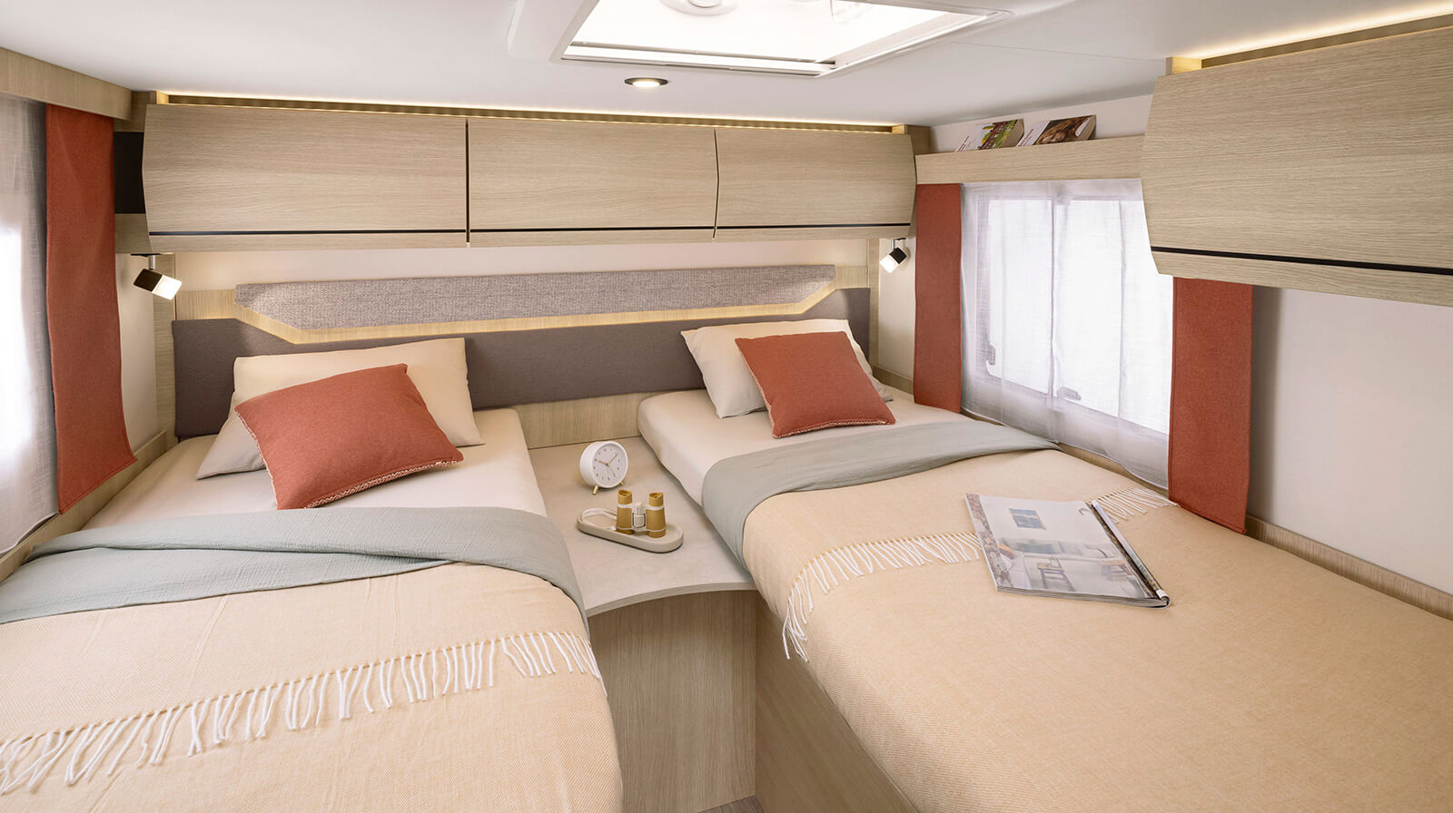 PHOTOS INTÉRIEURES RAPIDO Camping-car C55