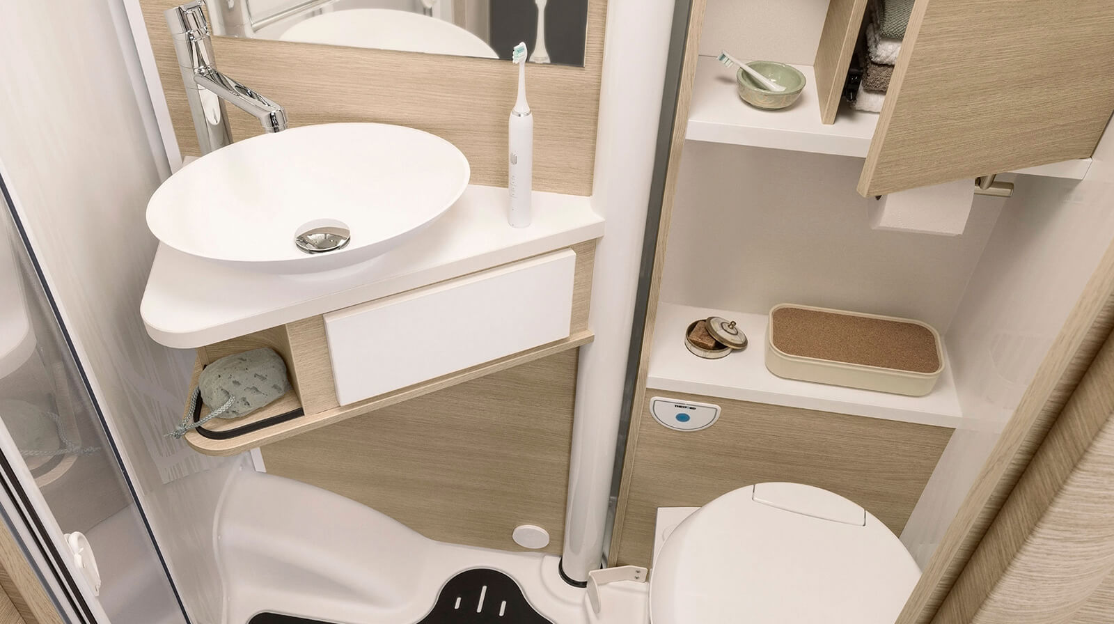 PHOTOS INTÉRIEURES RAPIDO Camping-car C55