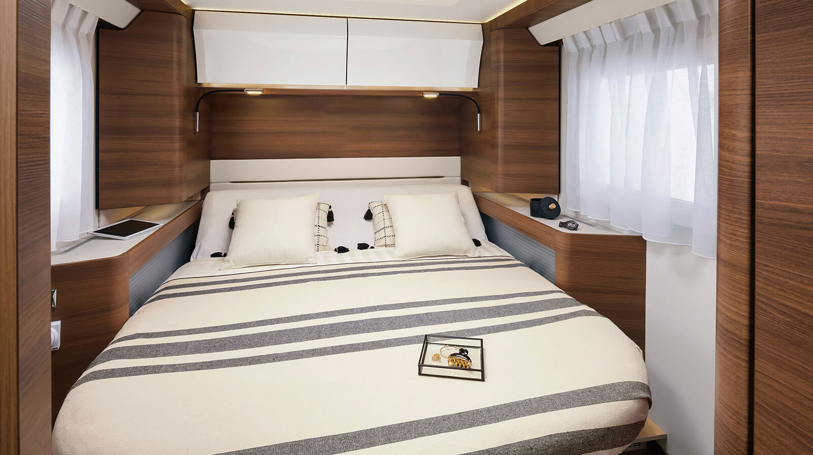 PHOTOS INTÉRIEURES RAPIDO Camping-car i196M